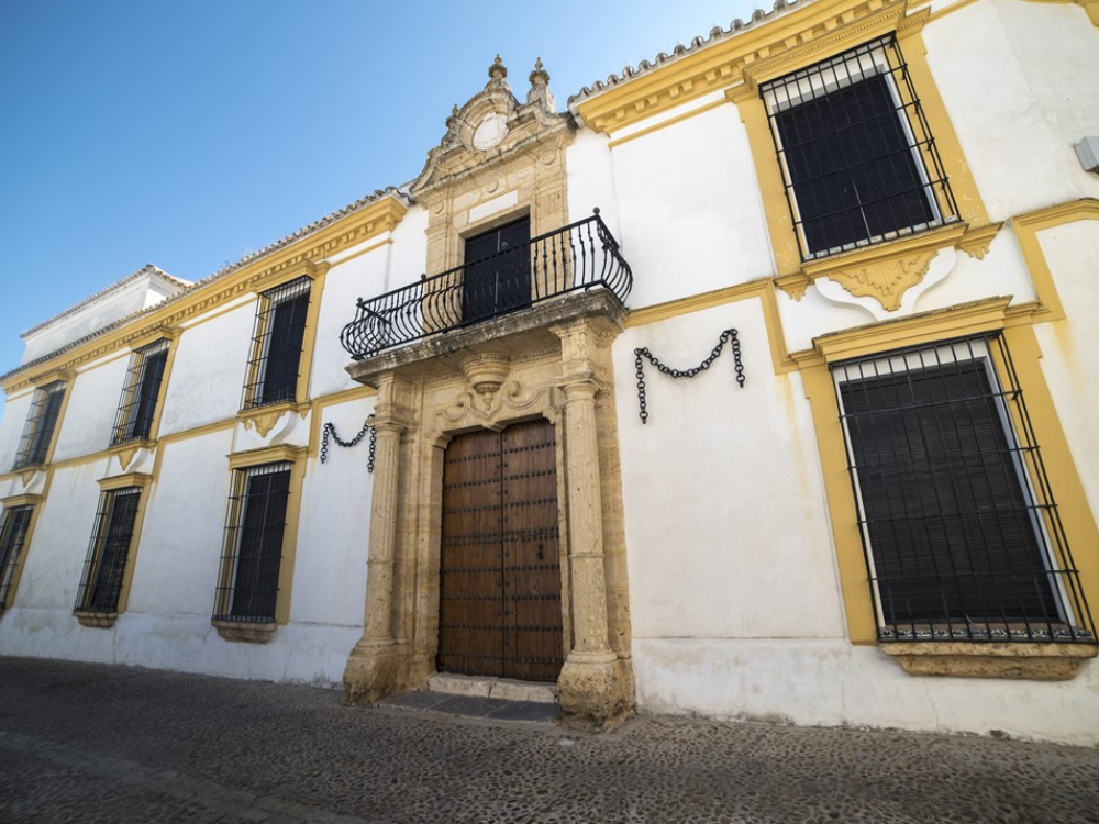 Palacio de las Cadenas Carmona